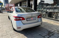 نيسان سنترا